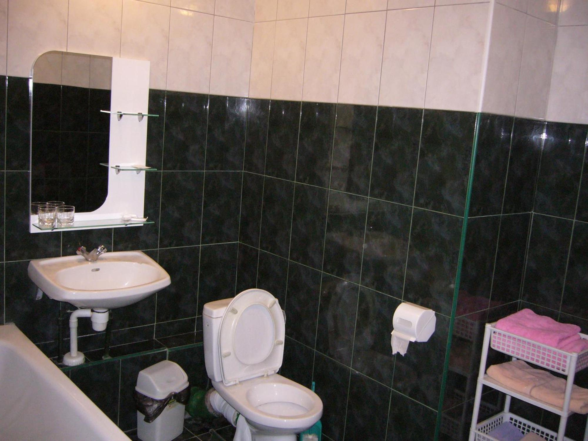 Hotel Profspilkovyi Łuck Zewnętrze zdjęcie