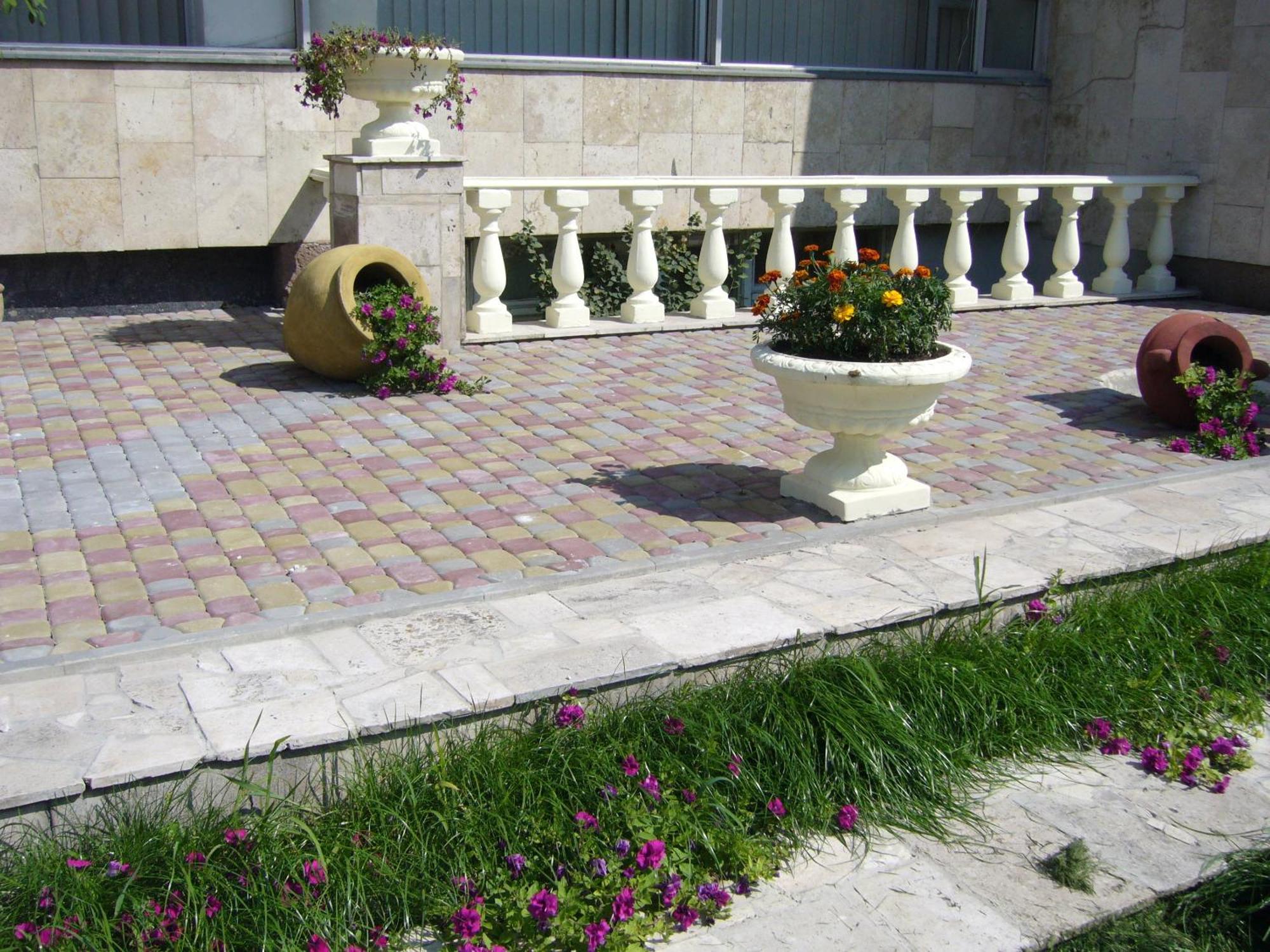 Hotel Profspilkovyi Łuck Zewnętrze zdjęcie